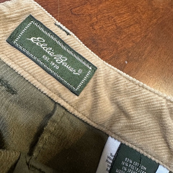 Eddie Bauer Olive Green Corduroy Mini Skirt - Size 8 - Picture 4 of 4